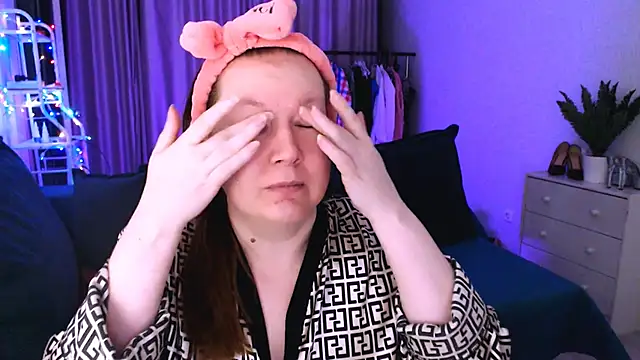 GoddessLara online show from March 4, 1:12 am