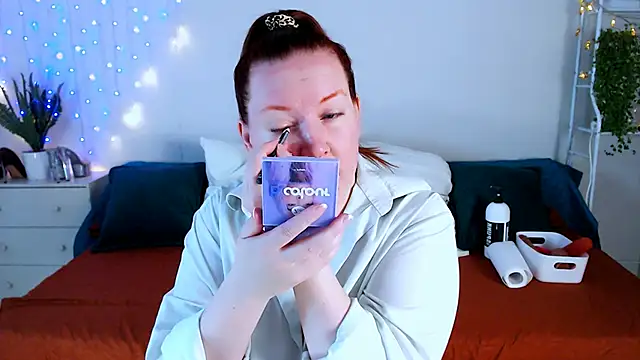 GoddessLara online show from November 28, 10:10 pm