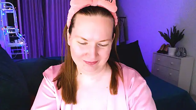 GoddessLara online show from January 31, 2:04 am