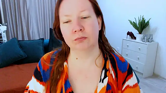 GoddessLara online show from September 28, 9:00 pm