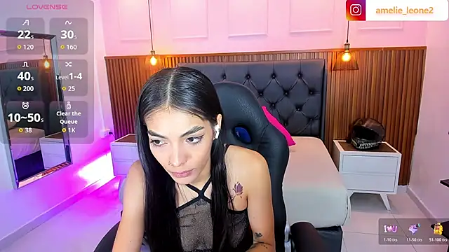 AMELIELEONE online show from July 2, 12:33 pm
