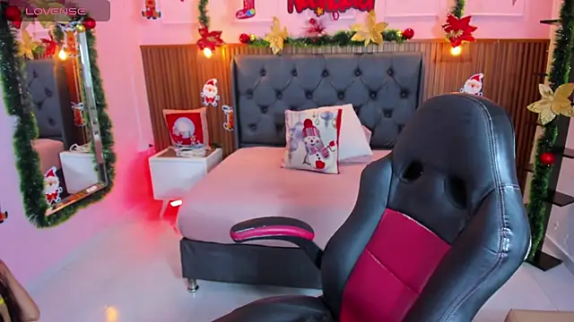 Snapshot of AMELIELEONE chatting on December 18, 12:20 pm AMELIELEONE online show from December 18, 12:20 pm