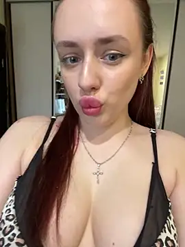 Lisaaan online show from April 11, 7:05 am