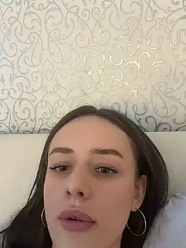 Snapshot of Lisaaan chatting on February 4, 12:11 pm Lisaaan online show from February 4, 12:11 pm