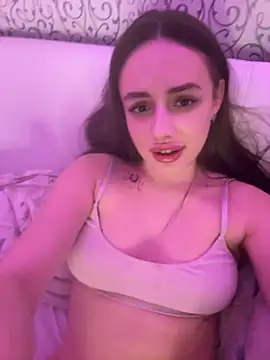 Snapshot of Lisaaan chatting on October 13, 2:51 pm Lisaaan online show from October 13, 2:51 pm