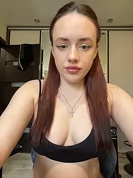 Lisaaan online show from April 27, 1:31 pm