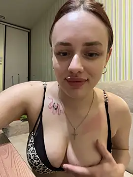 Lisaaan online show from March 31, 10:12 pm