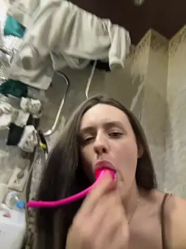 Snapshot of Lisaaan chatting on March 15, 7:59 pm Lisaaan online show from March 15, 7:59 pm