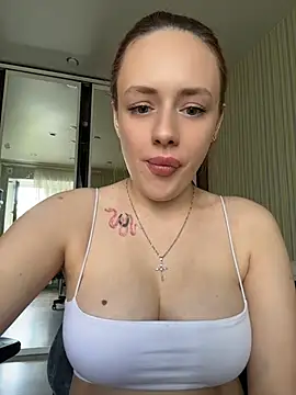 Lisaaan online show from July 13, 10:47 am