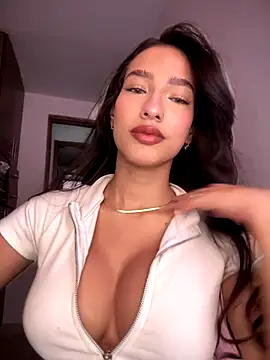 Snapshot of DulceLenns chatting on November 15, 6:23 pm DulceLenns online show from November 15, 6:23 pm