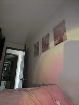 DulceLenns online show from March 11, 7:19 pm