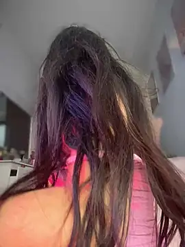 DulceLenns online show from January 11, 6:37 pm