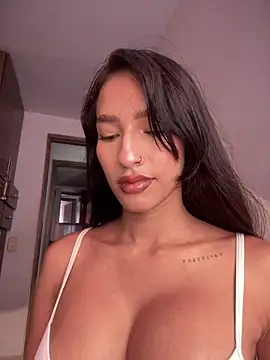 Snapshot of DulceLenns chatting on November 10, 6:24 pm DulceLenns online show from November 10, 6:24 pm