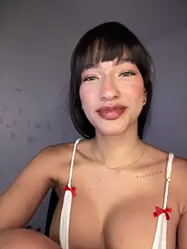 Snapshot of DulceLenns chatting on March 15, 9:27 pm DulceLenns online show from March 15, 9:27 pm