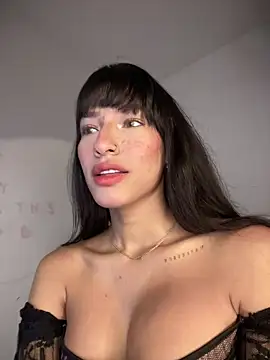 Snapshot of DulceLenns chatting on March 18, 7:55 pm DulceLenns online show from March 18, 7:55 pm