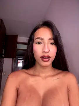 Snapshot of DulceLenns chatting on October 9, 6:30 pm DulceLenns online show from October 9, 6:30 pm