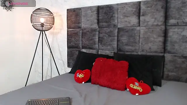 Snapshot of SusanRodriguez_ chatting on September 15, 9:15 pm SusanRodriguez online show from September 15, 9:15 pm