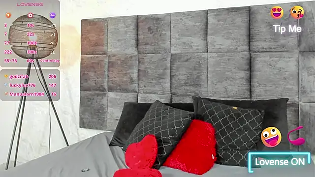 Snapshot of SusanRodriguez_ chatting on March 15, 10:11 pm SusanRodriguez online show from March 15, 10:11 pm