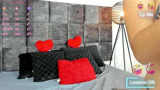 Snapshot of SusanRodriguez_ chatting on February 28, 7:56 pm SusanRodriguez online show from February 28, 7:56 pm