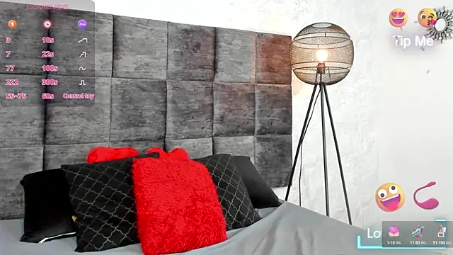 Snapshot of SusanRodriguez_ chatting on February 26, 8:36 pm SusanRodriguez online show from February 26, 8:36 pm