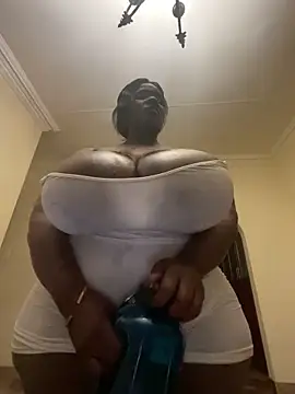 xXXSexyamazon online show from April 19, 8:55 pm