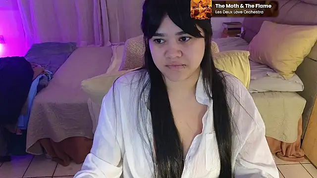 feluriana online show from June 2, 12:32 am