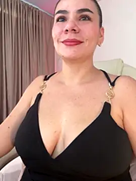 MeganDupont online show from December 22, 1:00 pm