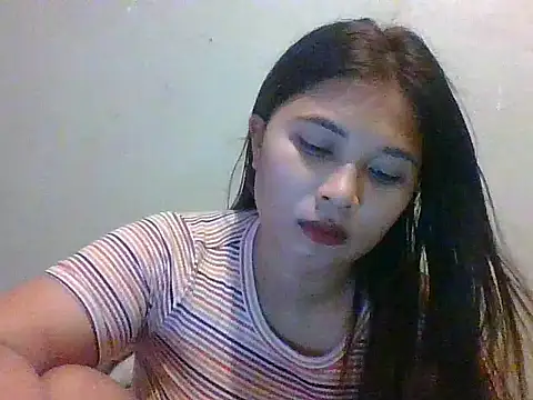 Snapshot of wildsexypinay33x chatting on November 1, 2:18 am wildsexypinay33x online show from November 1, 2:18 am