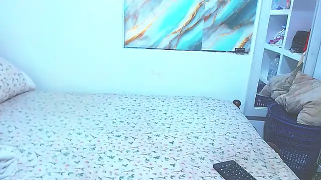 Snapshot of cositarrica_xxx chatting on June 10, 1:45 pm cositarrica xxx online show from June 10, 1:45 pm