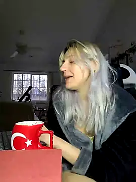 Snapshot of ScarletCallings420 chatting on January 24, 6:56 pm ScarletCallings420 online show from January 24, 6:56 pm