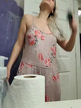 Snapshot of ScarletCallings420 chatting on March 12, 4:56 pm ScarletCallings420 online show from March 12, 4:56 pm