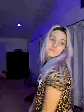 Snapshot of ScarletCallings420 chatting on January 8, 8:38 am ScarletCallings420 online show from January 8, 8:38 am