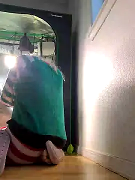 Snapshot of ScarletCallings420 chatting on February 25, 5:51 pm ScarletCallings420 online show from February 25, 5:51 pm