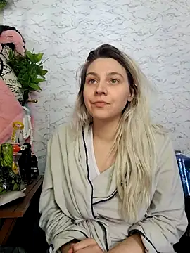 ScarletCallings420 online show from April 16, 9:39 pm