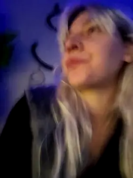 Snapshot of ScarletCallings420 chatting on November 3, 5:27 pm ScarletCallings420 online show from November 3, 5:27 pm