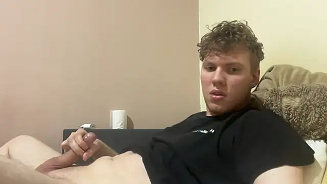 Snapshot of sexybooii6968 chatting on November 19, 9:37 pm sexybooii6968 online show from November 19, 9:37 pm