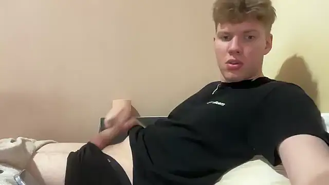sexybooii6968 online show from June 16, 5:46 pm