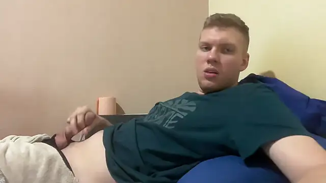 Snapshot of sexybooii6968 chatting on July 30, 7:57 pm sexybooii6968 online show from July 30, 7:57 pm