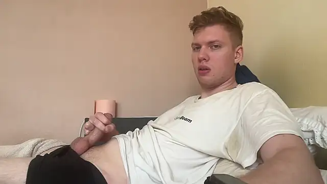 sexybooii6968 online show from May 15, 1:31 pm