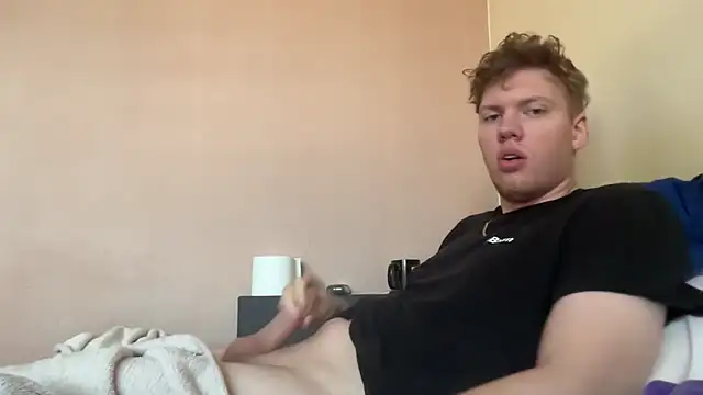 Snapshot of sexybooii6968 chatting on November 5, 9:23 am sexybooii6968 online show from November 5, 9:23 am