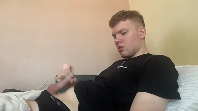 sexybooii6968 online show from April 7, 9:11 am