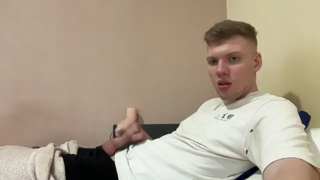 sexybooii6968 online show from March 31, 1:24 pm