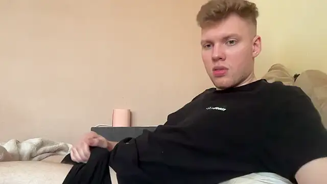 sexybooii6968 online show from April 28, 11:47 am