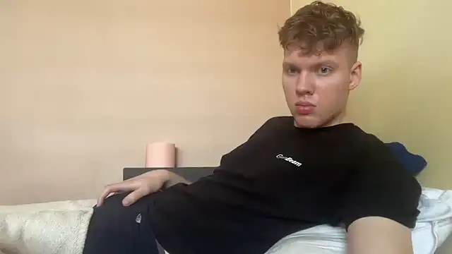 sexybooii6968 online show from June 7, 9:25 am