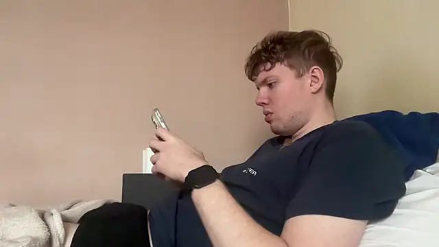 Snapshot of sexybooii6968 chatting on November 12, 10:30 am sexybooii6968 online show from November 12, 10:30 am