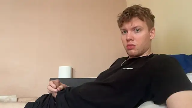 Snapshot of sexybooii6968 chatting on November 14, 10:41 am sexybooii6968 online show from November 14, 10:41 am