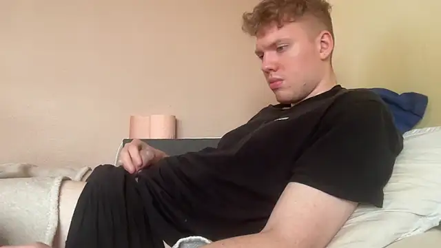 sexybooii6968 online show from May 10, 2:41 pm