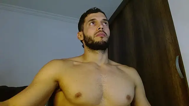 Snapshot of Noah_jhonsonn chatting on June 24, 3:21 pm Noah jhonsonn online show from June 24, 3:21 pm