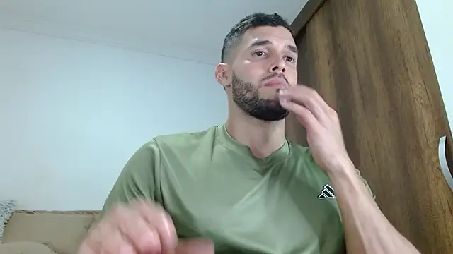 Noah jhonsonn online show from February 14, 3:40 am