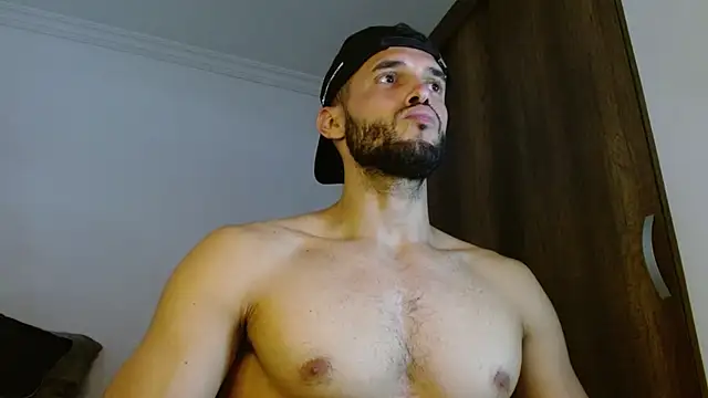 Snapshot of Noah_jhonsonn chatting on April 28, 4:11 pm Noah jhonsonn online show from April 28, 4:11 pm